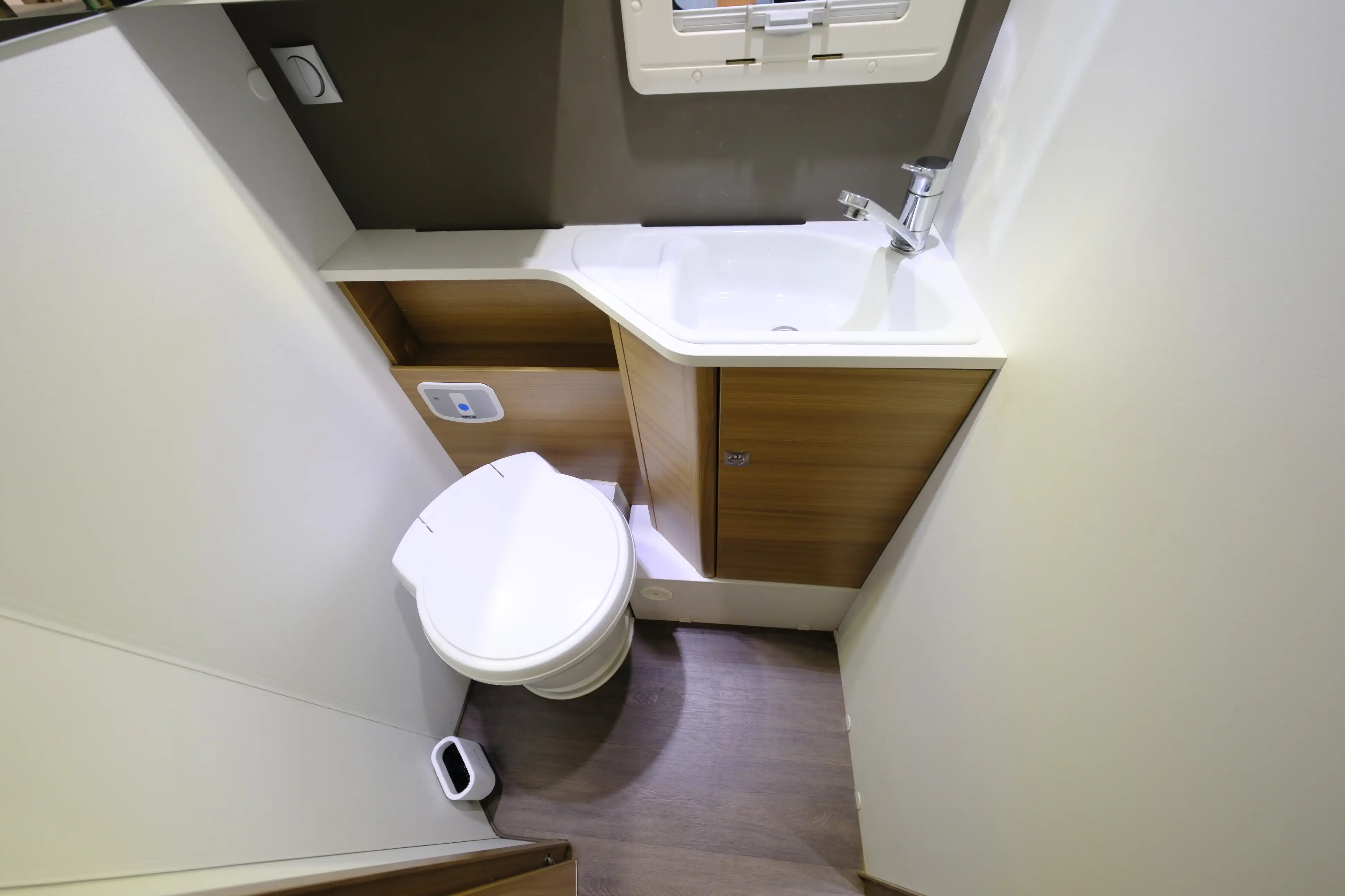 ADRIA Matrix Axess 670 SL - Ansicht 16